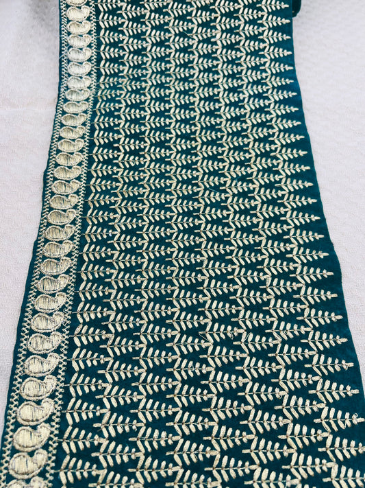 Galon brodé vert émeraude et doré