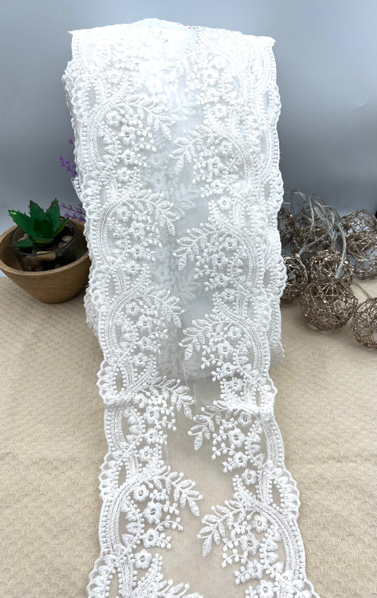 Galon large brodé blanc à sequins discrets