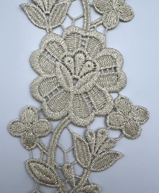 Guipure intemporelle fleurs entièrement doré 2 pièces