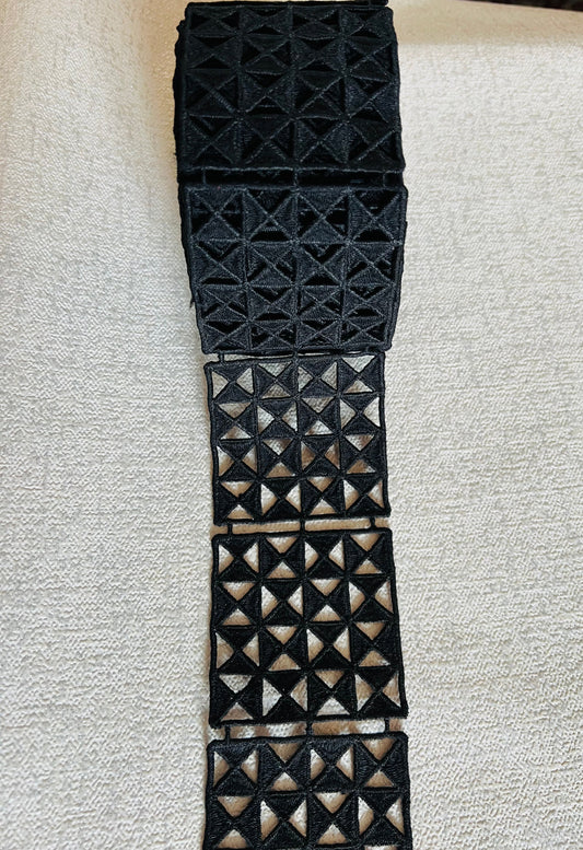 Galon géométrie carré noir large