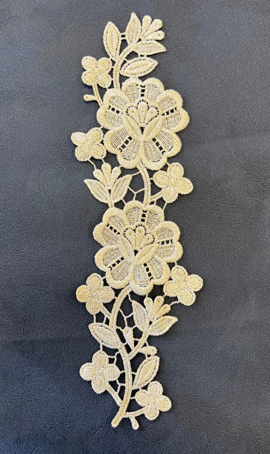 Guipure intemporelle fleurs entièrement doré 1 pièces Droite