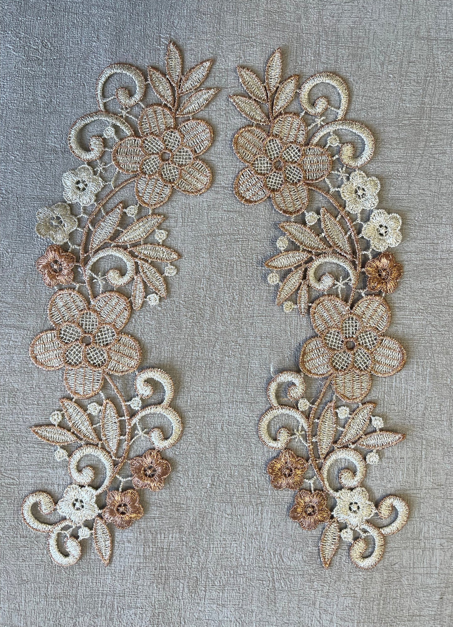 Guipure intemporelle fleurs double doré beige 2 pièces