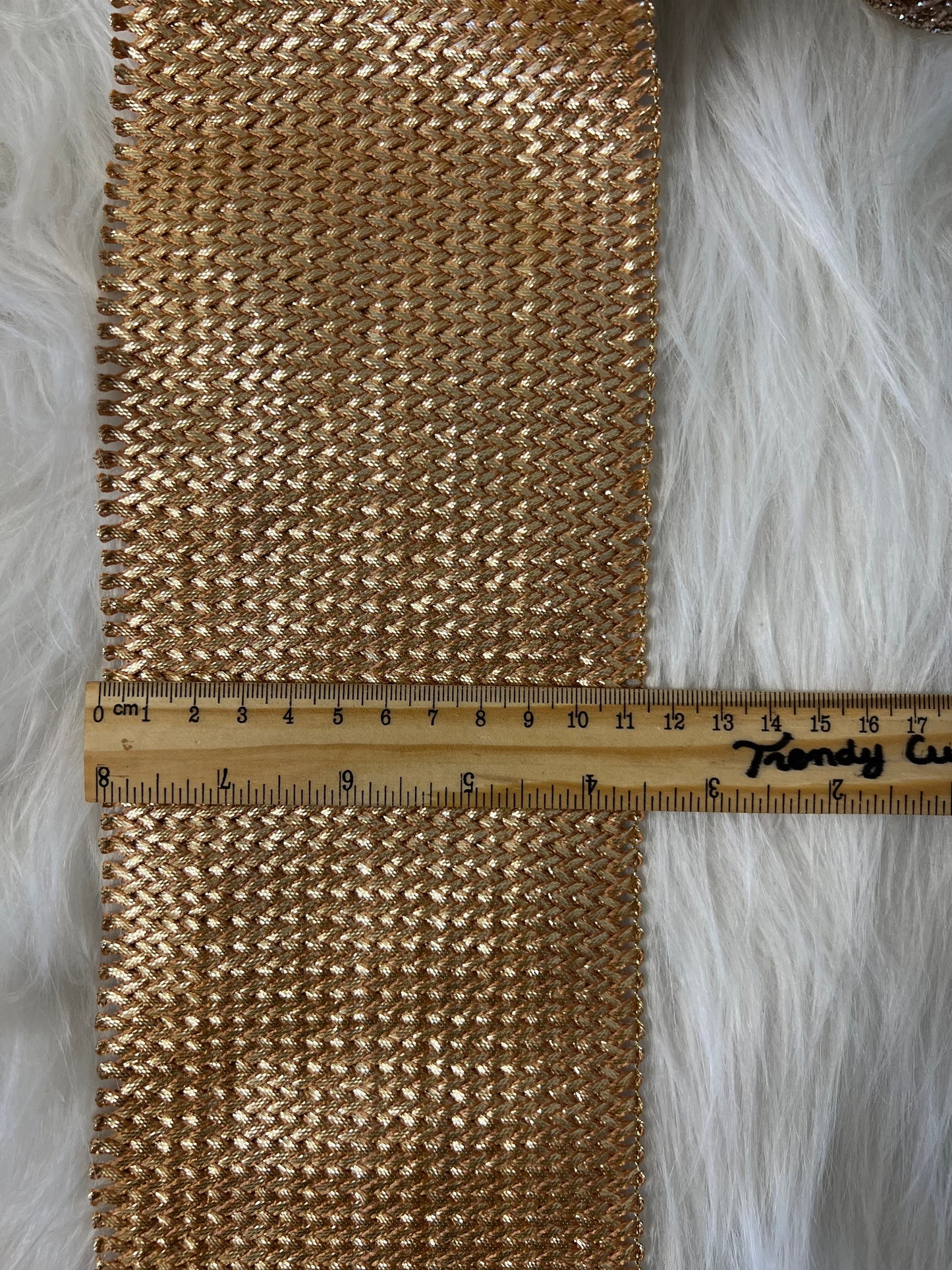 Galon large à maille rose doré