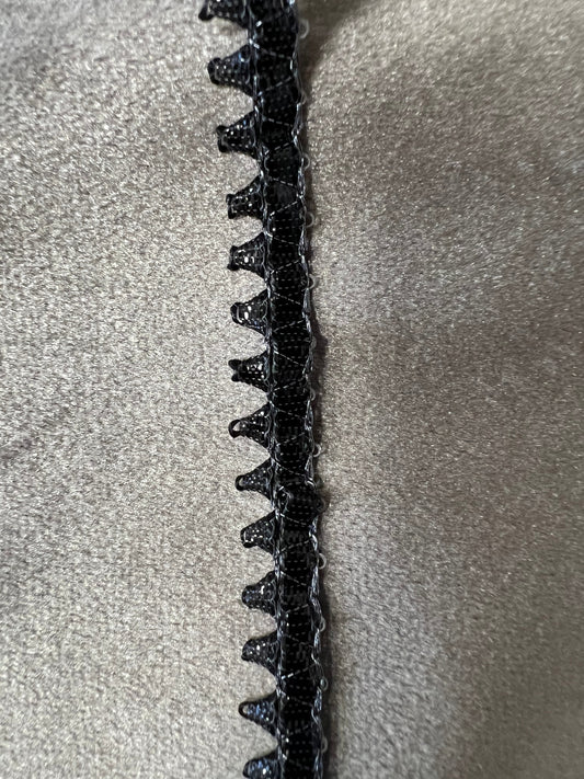 Galon extra fin synthétique à pointe