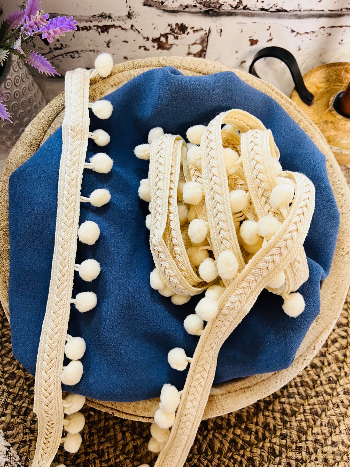 Galon à pompons au ruban tressé
