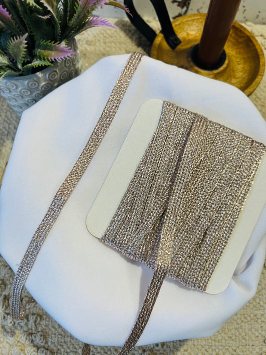 Galon très fin tissé lumineux