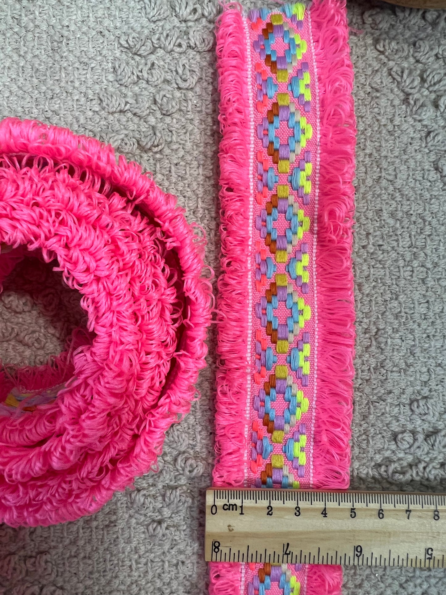 Galon tissé à franges fluo
