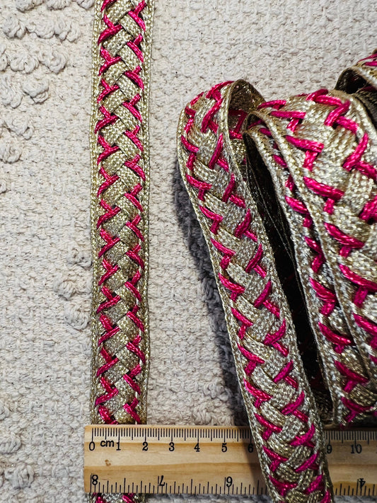 Galon épais tressé fuschia doré