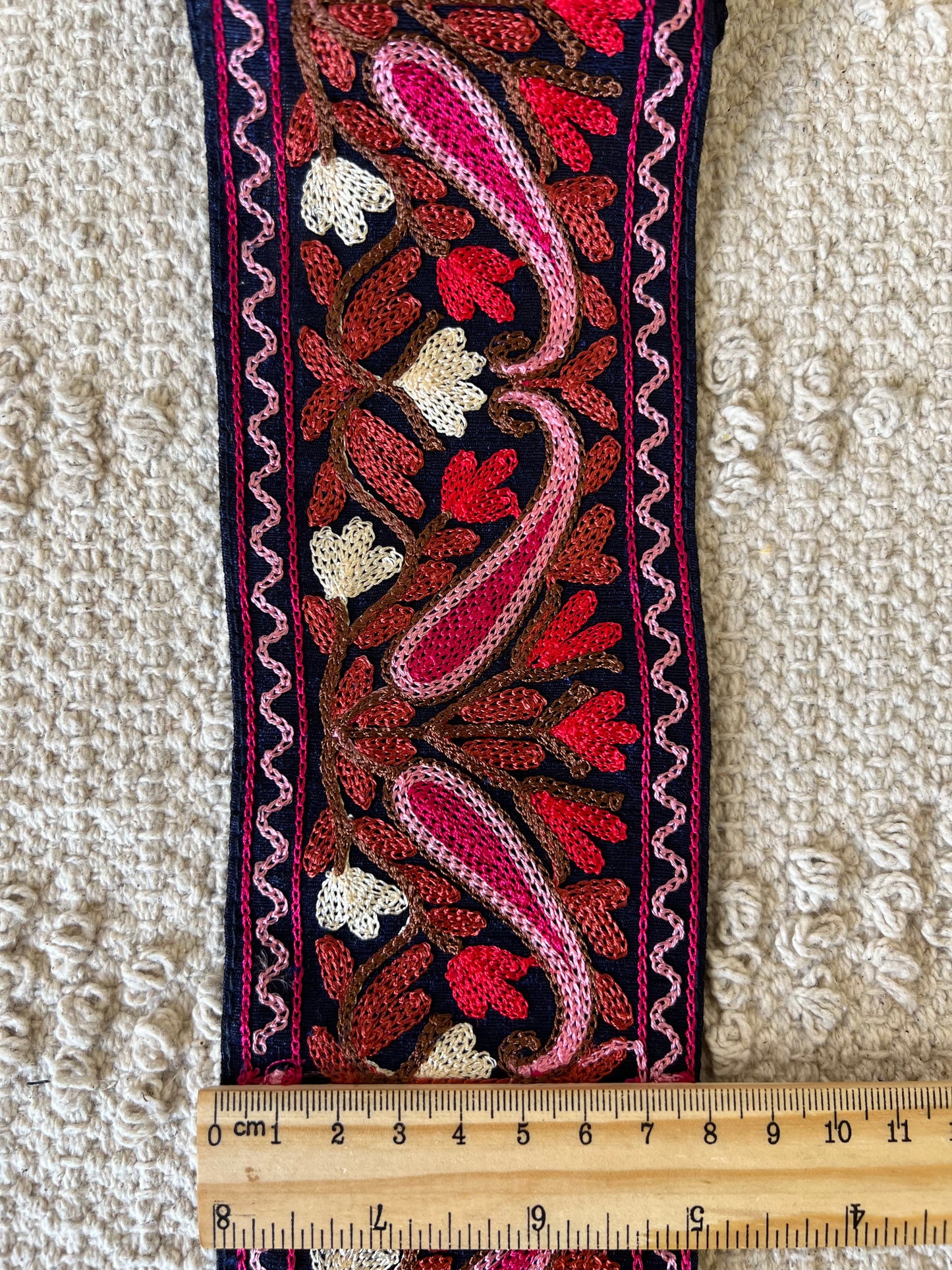 Galon broderie florale violine et fuschia