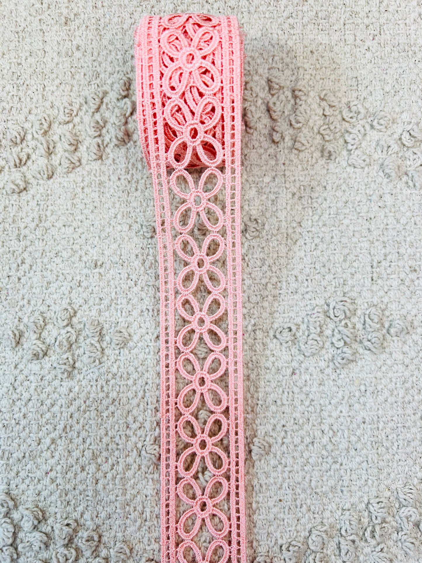 Galon en dentelle Trèfles. 4 coloris.