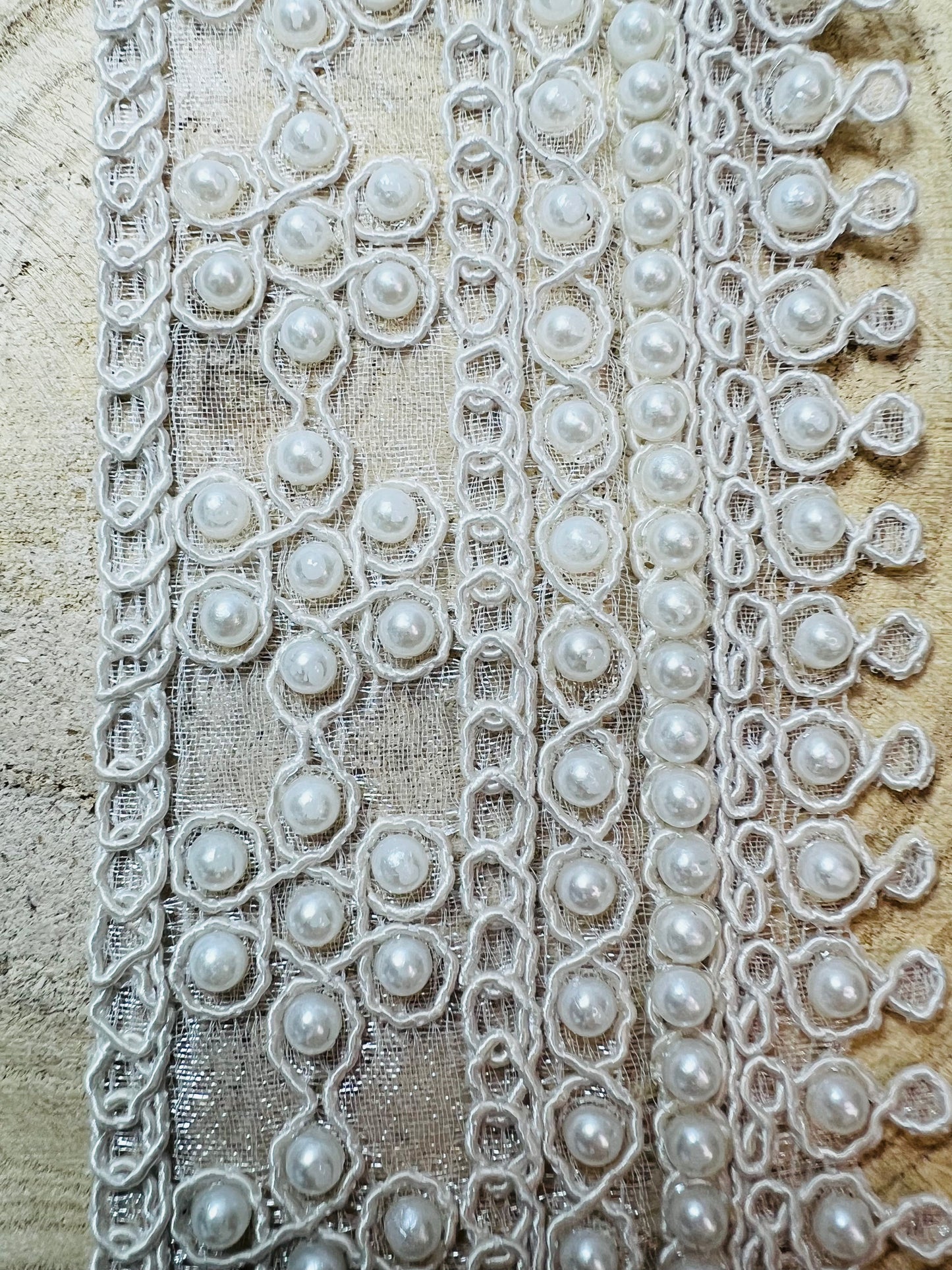 Galon blanc cassé à perles largeur moyenne