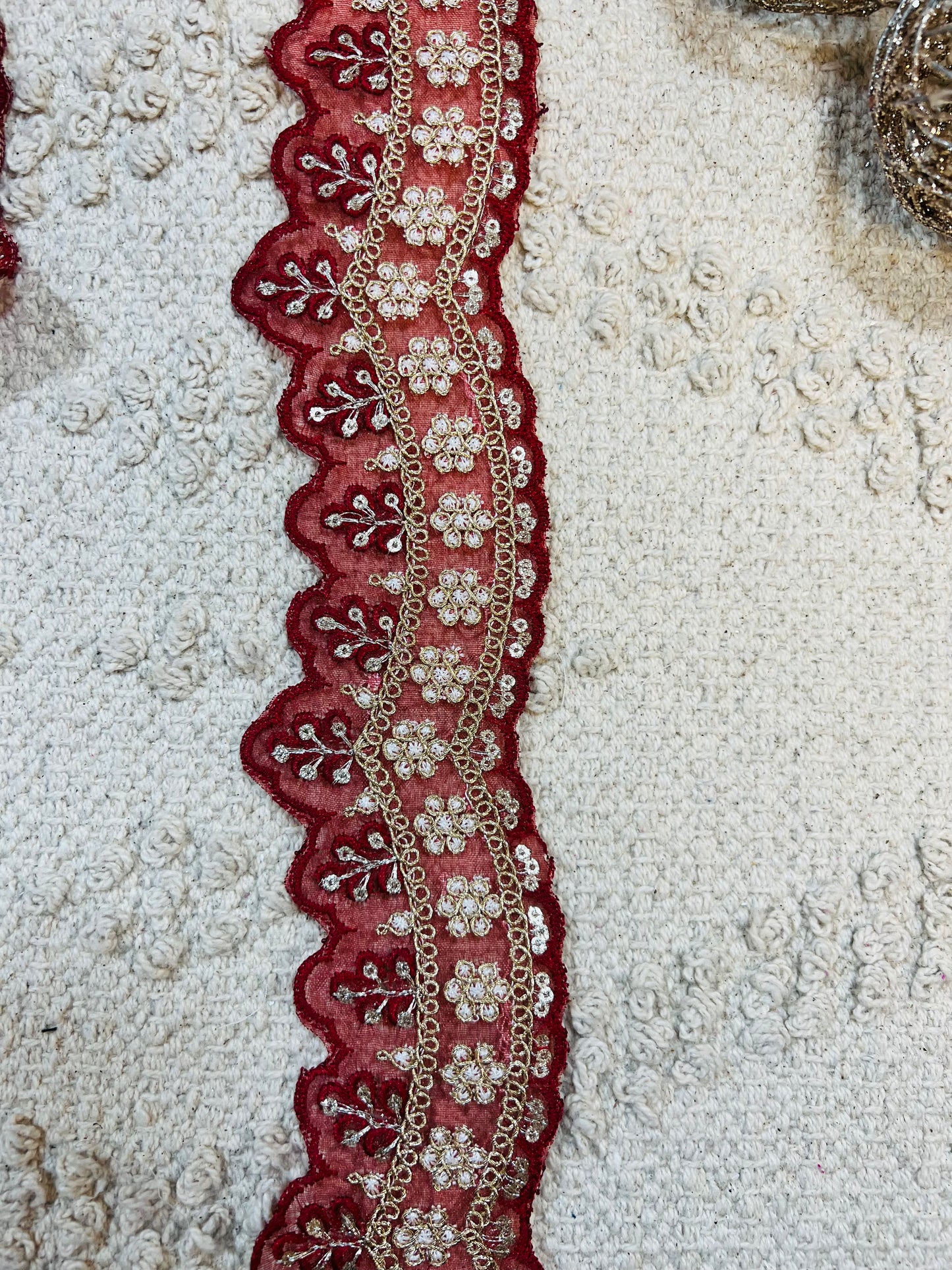 Galon oriental arcades avec mini sequins (Rouge)