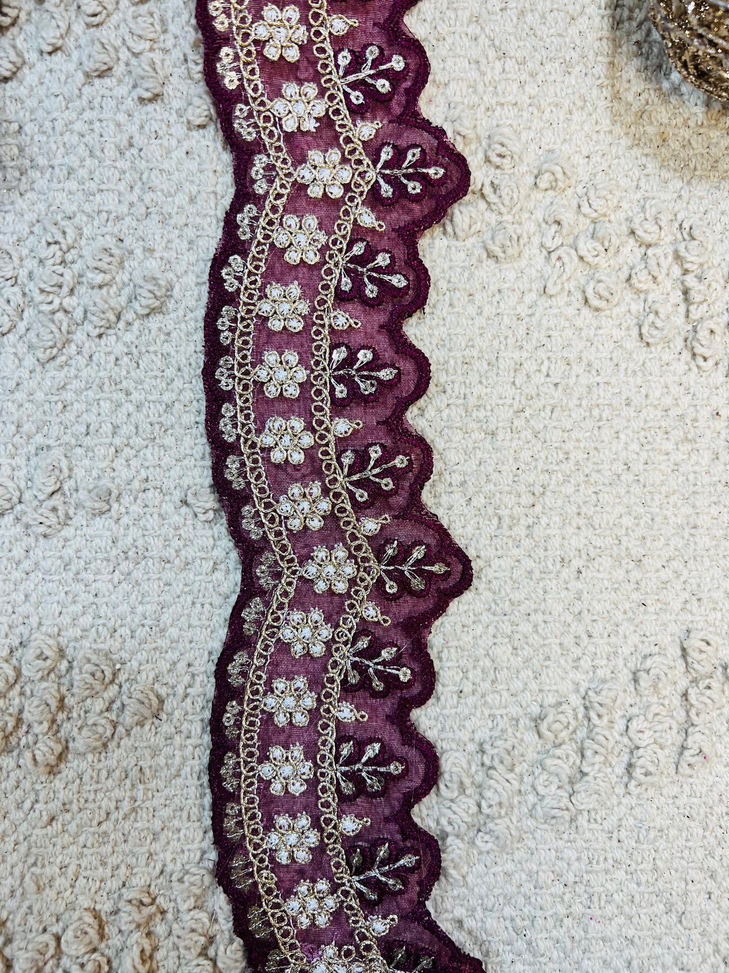 Galon oriental arcades avec mini sequins (Violine)