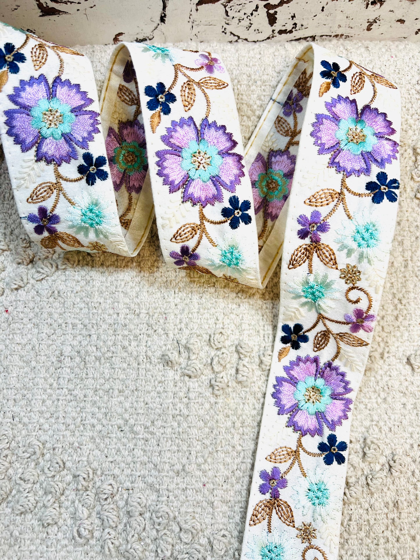 Galon broderie de fleurs (Blanc)