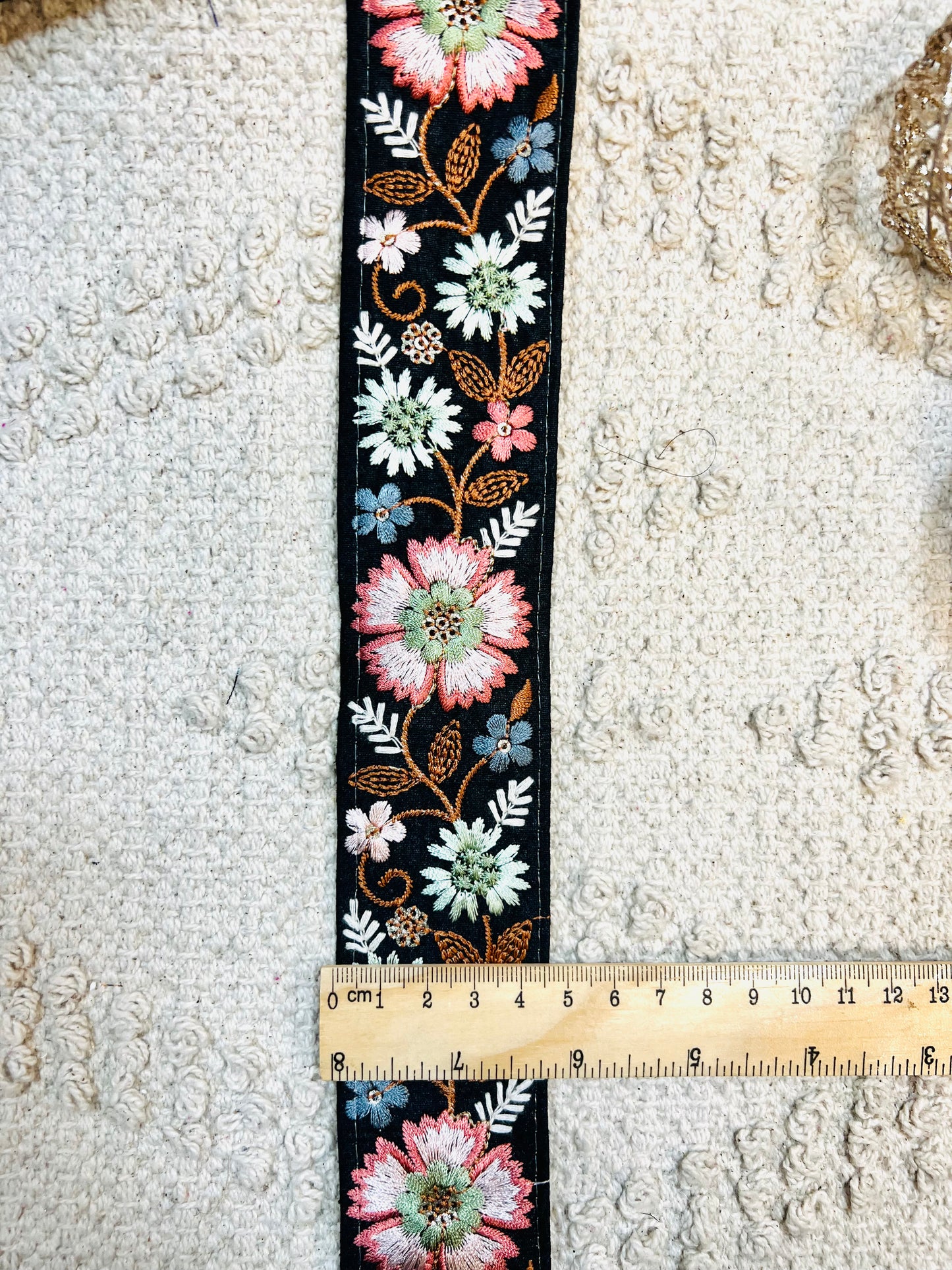 Galon broderie de fleurs (Noir)