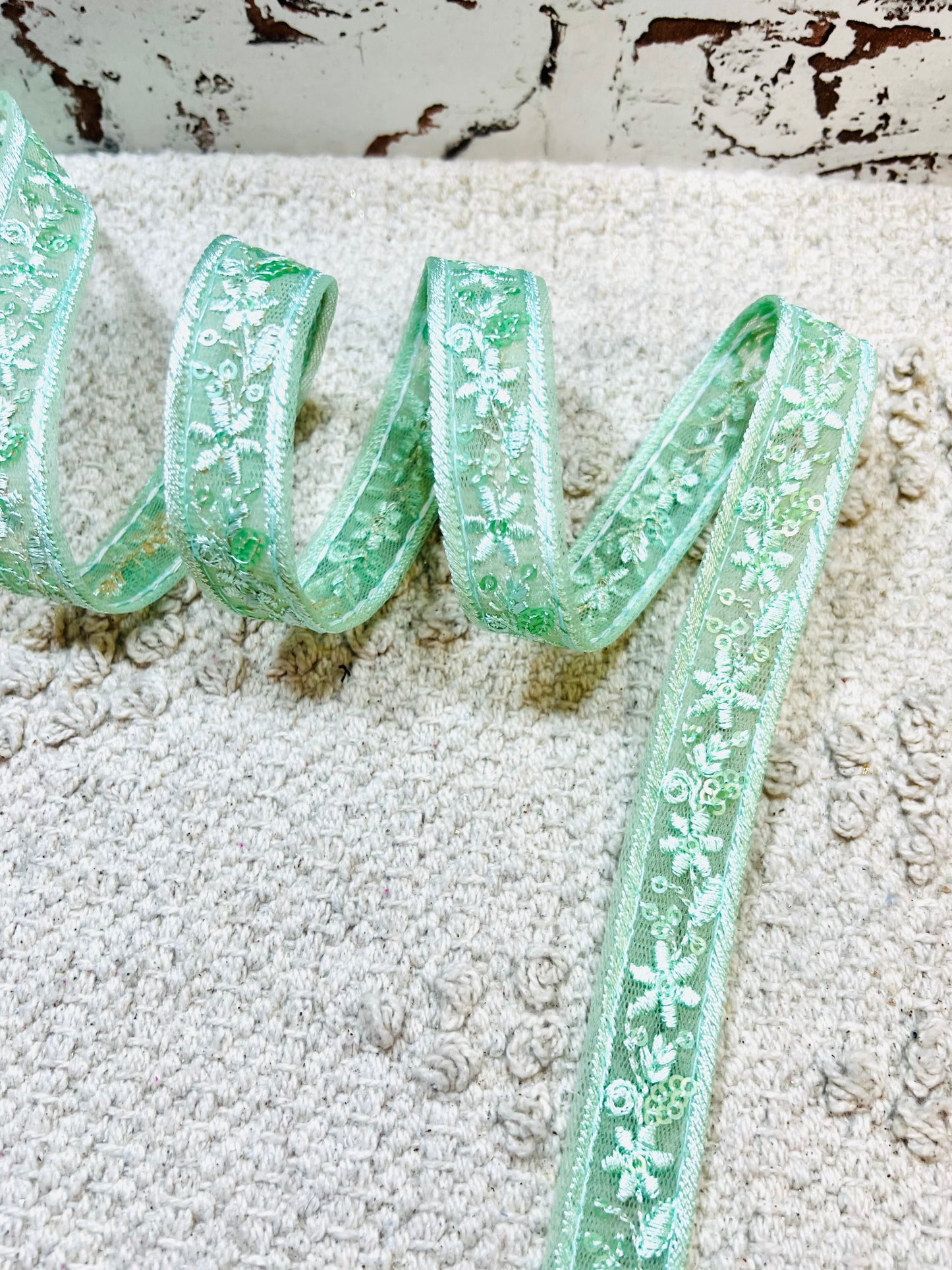 Galon vert opaline effet satiné