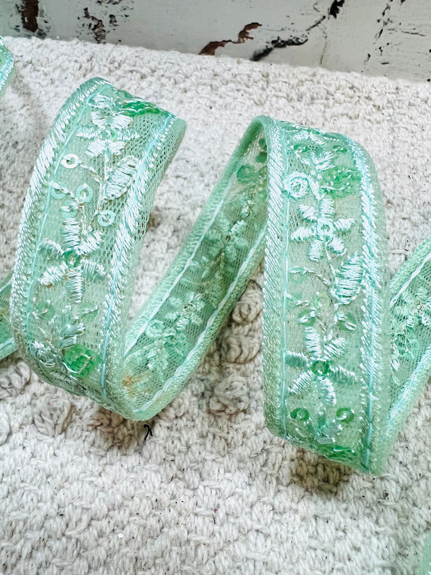 Galon vert opaline effet satiné