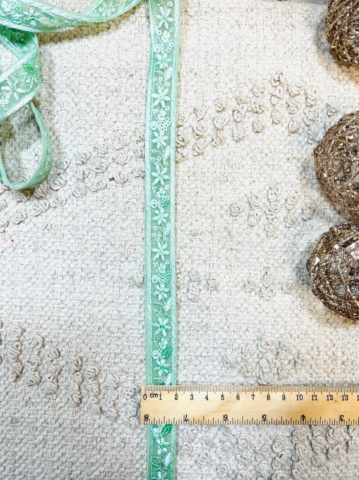 Galon vert opaline effet satiné