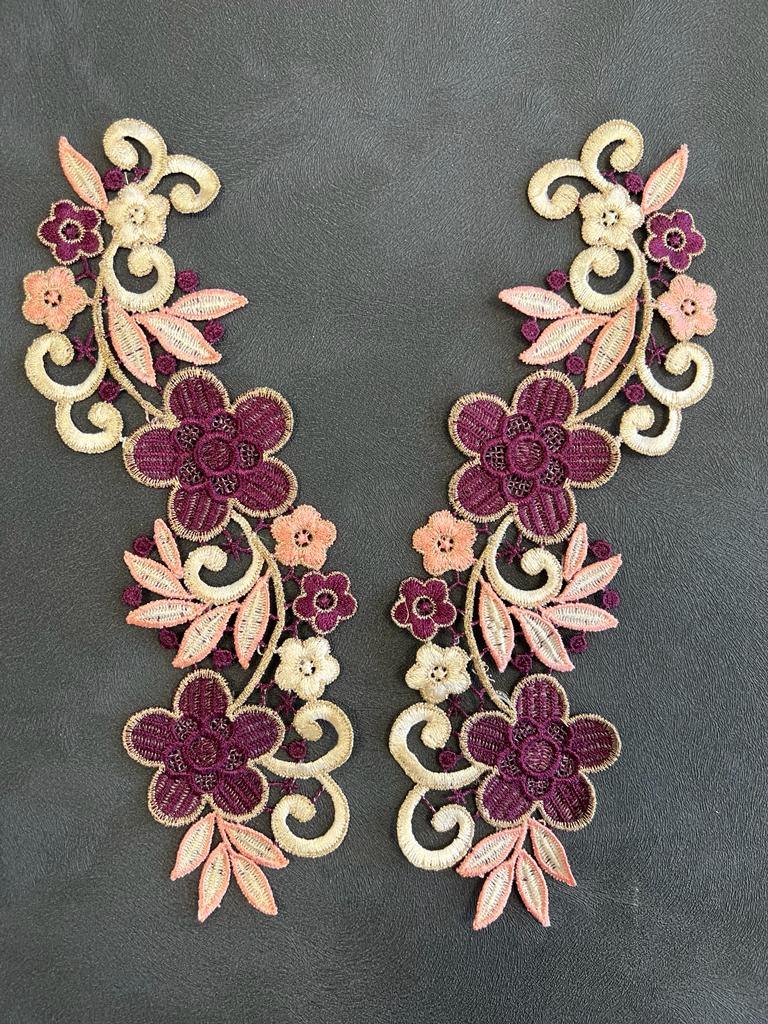 Guipure intemporelle fleurs violine rose 2 pièces