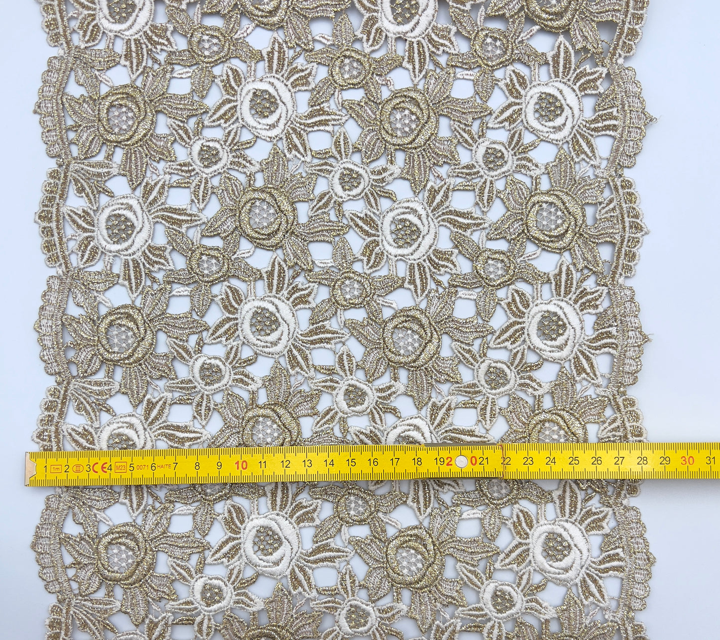 Galon brodé XXL doré et blanc – 29 cm de largeur