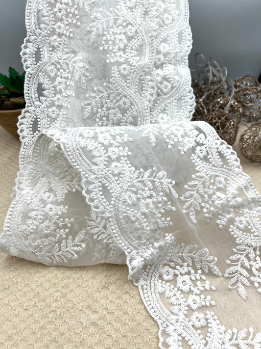 Galon large brodé blanc à sequins discrets