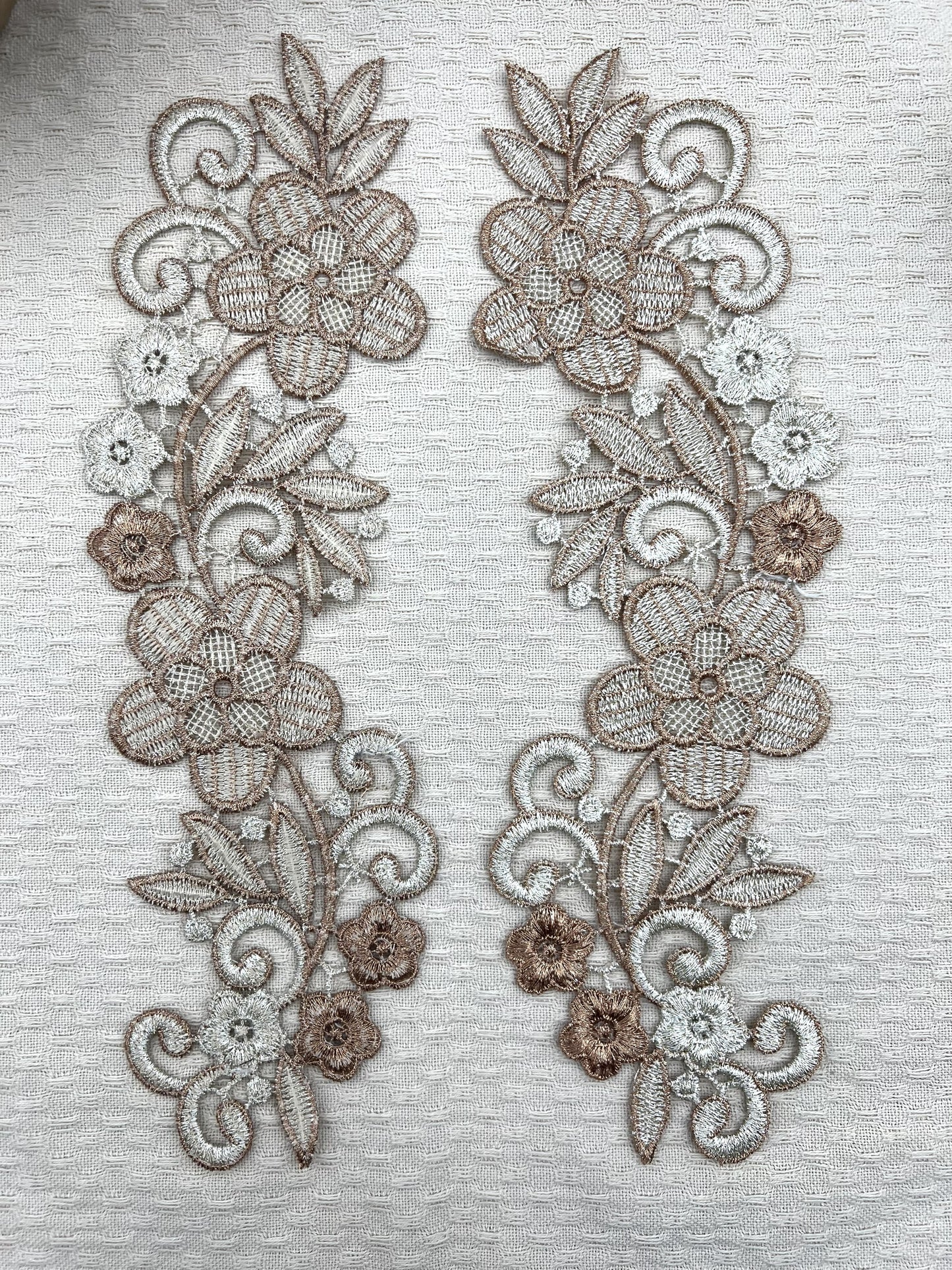 Guipure intemporelle fleurs double doré beige 2 pièces