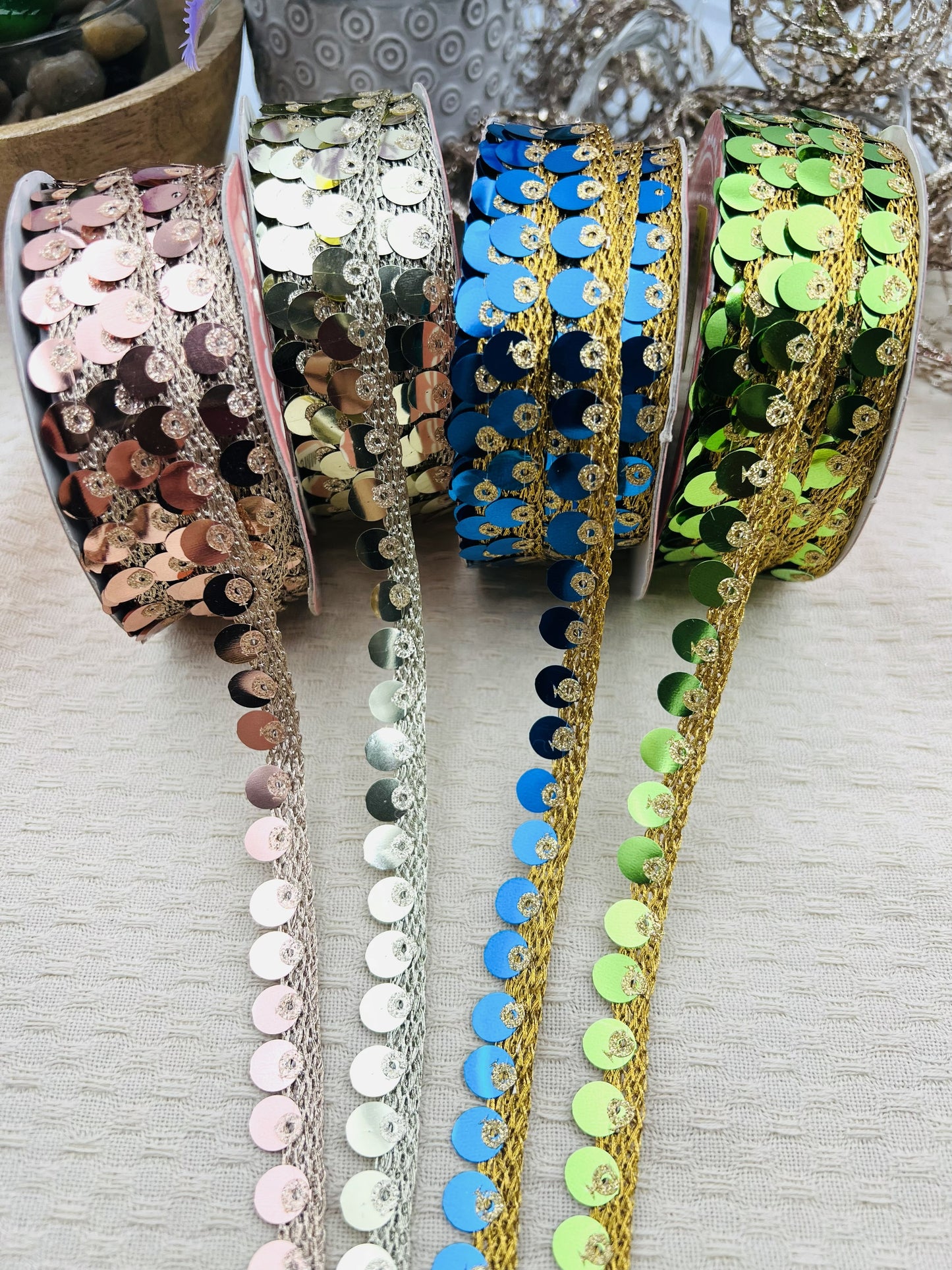 Galon à sequins dorés 1,2 x 5m