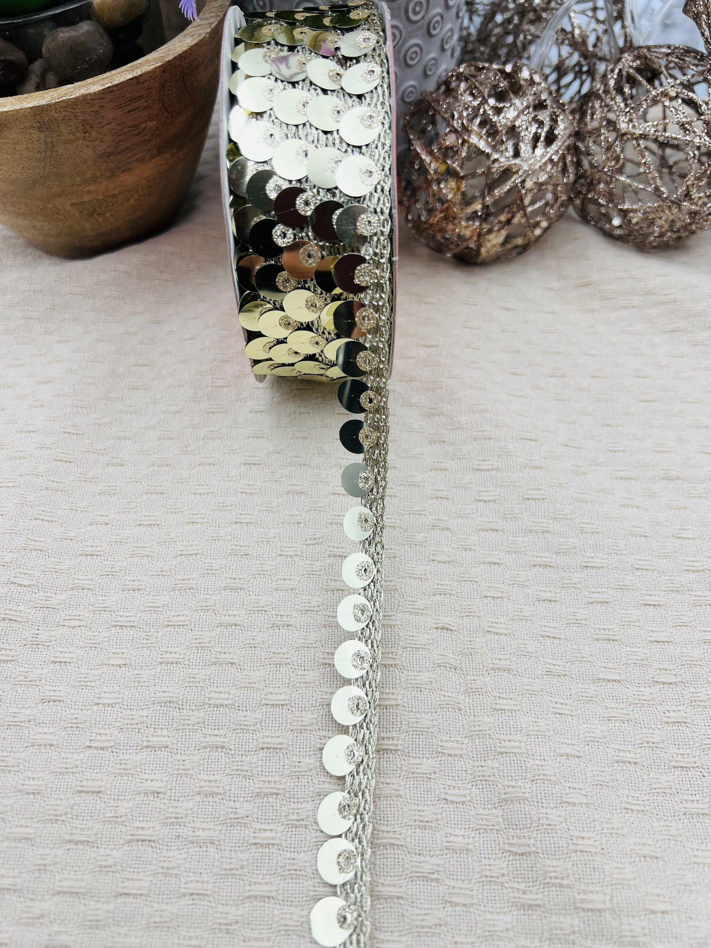 Galon à sequins dorés 1,2 x 5m