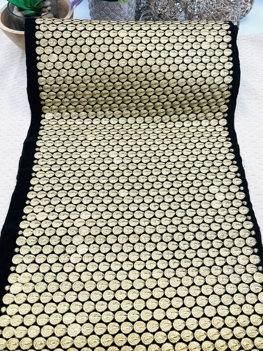 Galon extra large brodé doré 29 cm sur fond noir – 2,5 mètres