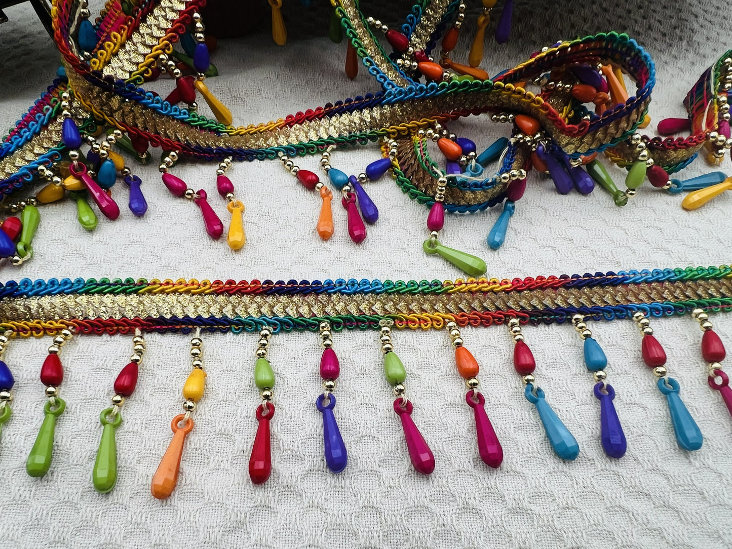 Galon ALEMMAS multicolore à pampilles fantaisie 6 cm (2 mètres)