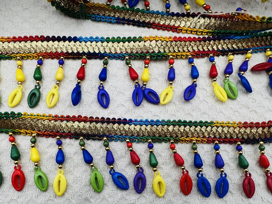 Galon TAGUT à pampilles colorées et perles fantaisie 5 cm (2 mètres)