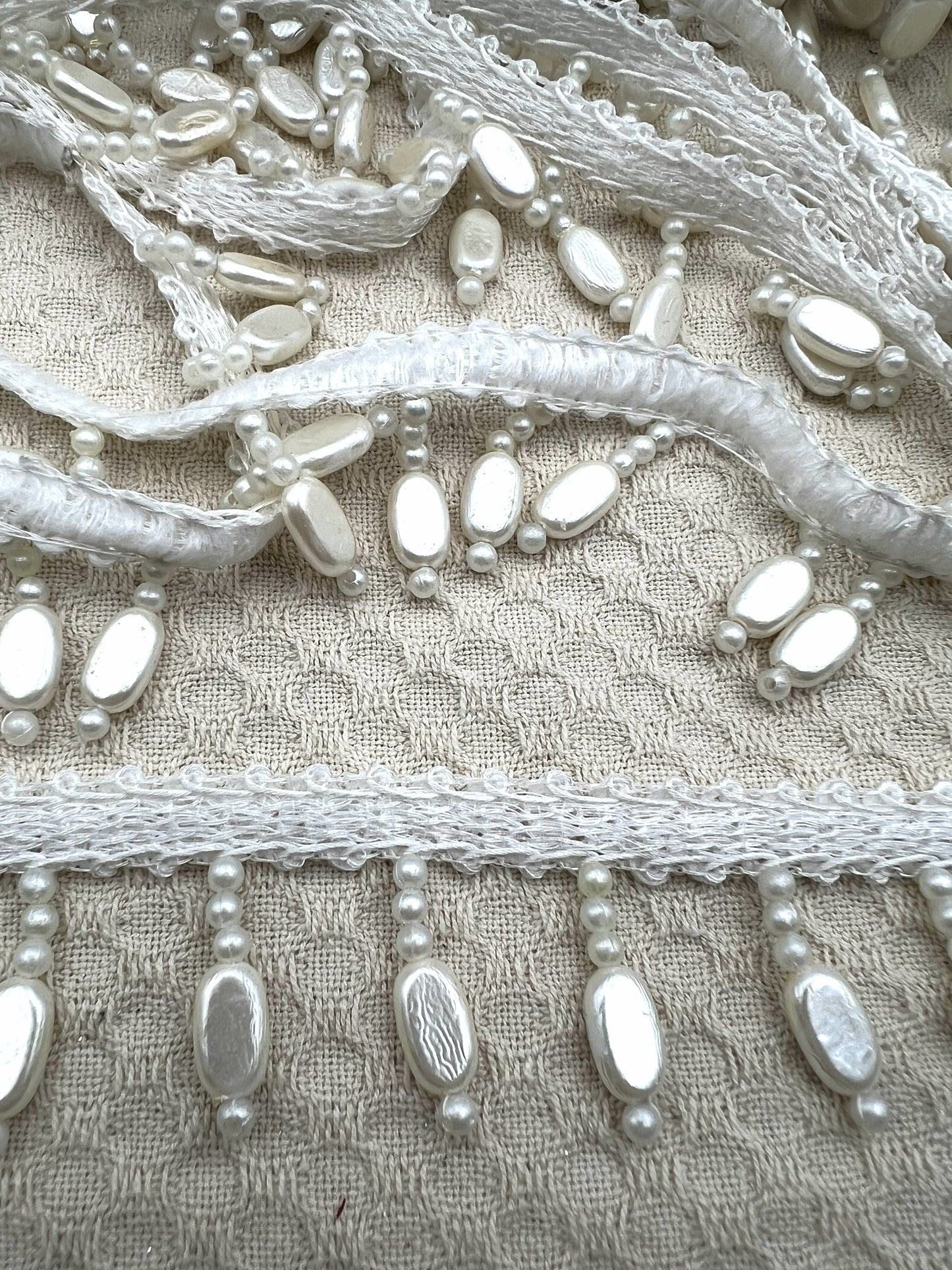Galon blanc à perles nacrées pendantes 3,5 cm mariage couture élégante (2 mètres)