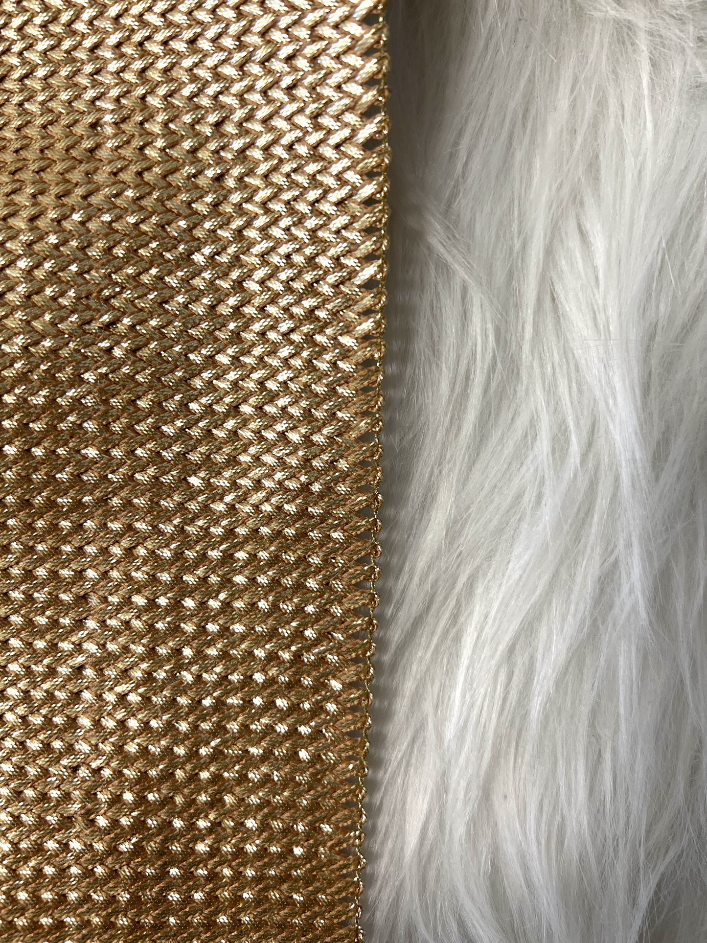 Galon large maille rose doré – 11,5 cm x 4,5 m