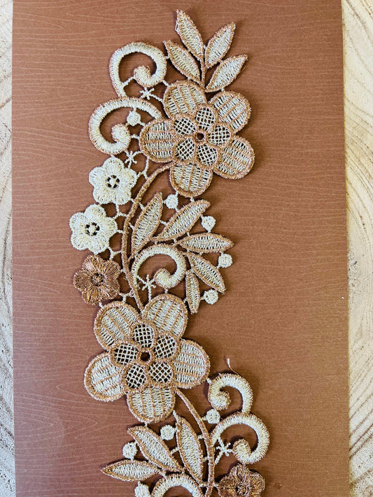 Guipure intemporelle fleurs double doré beige 1 pièce Droite