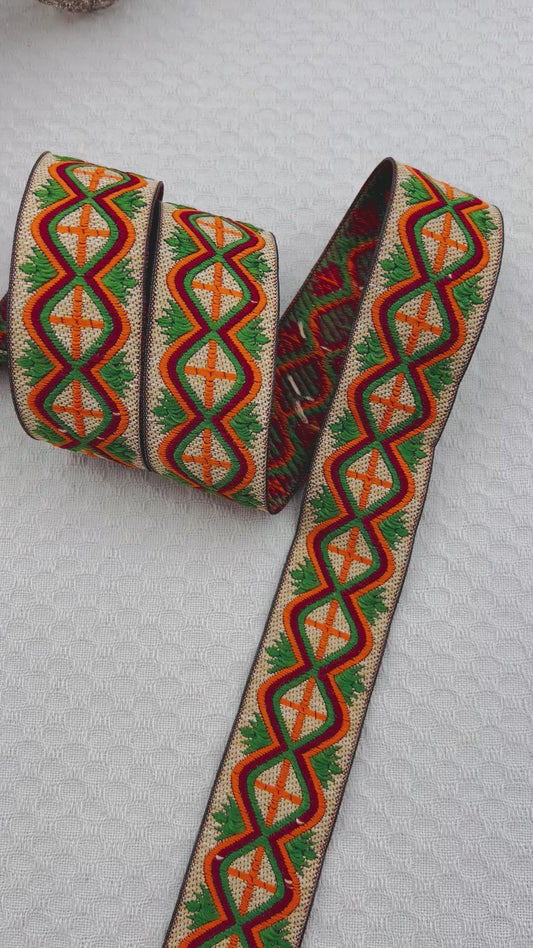 Galon de couture Ruban ethnique bohème AMAYAS (4 mètres)