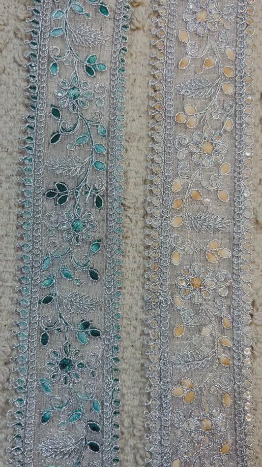 Galon aux fils d'argent et broderie beige
