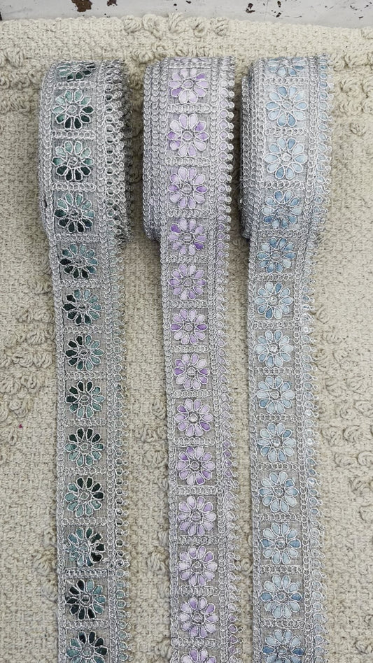 galon argenté Marguerite. Différents coloris.