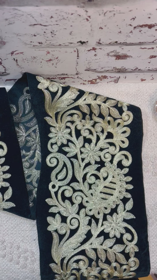 Galon large velours noir et broderie dorée